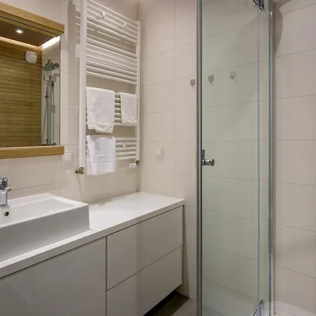Rentplanet - Ksiecia Witolda Ii Apartamento *