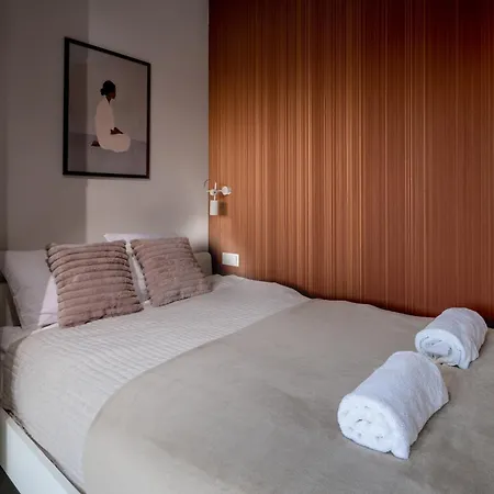 Rentplanet - Ksiecia Witolda Ii Apartamento *